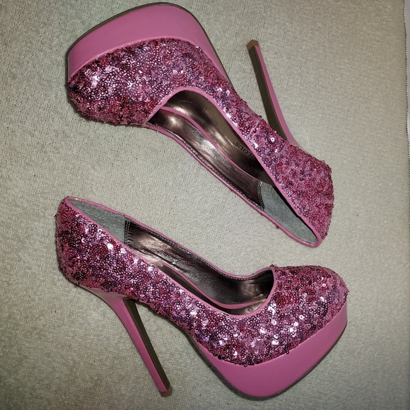 JustFab Adoria Pink Sequin Stilletos size 7 - Picture 3 of 9